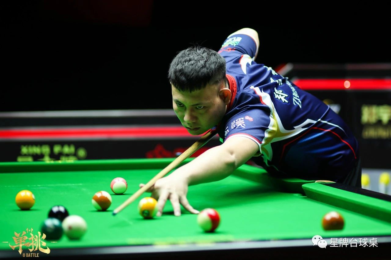 一名职业球 一名职业球